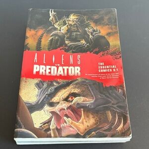 Aliens vs Predator: The Essential Comics Vol. 1 Dark Horse 2019 First Edition